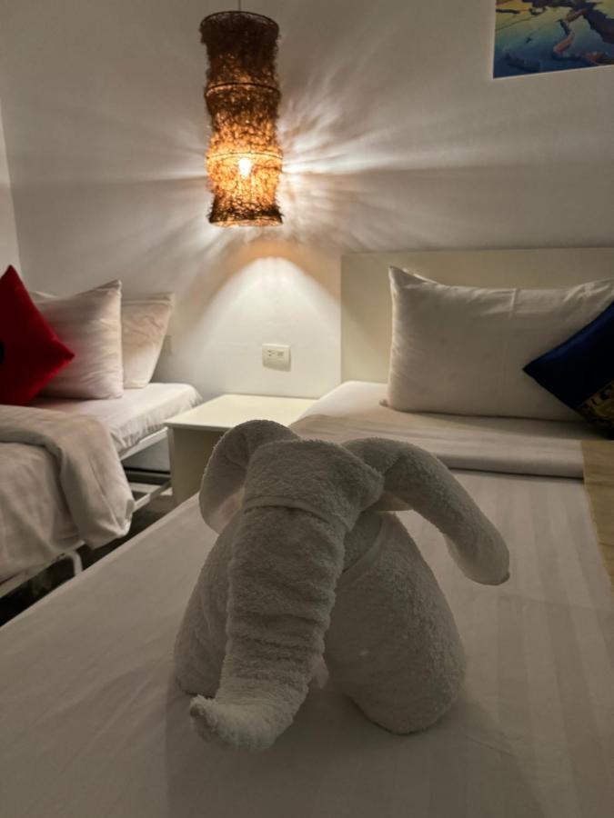 Istanbul Boutique Hotel Patong Exterior photo